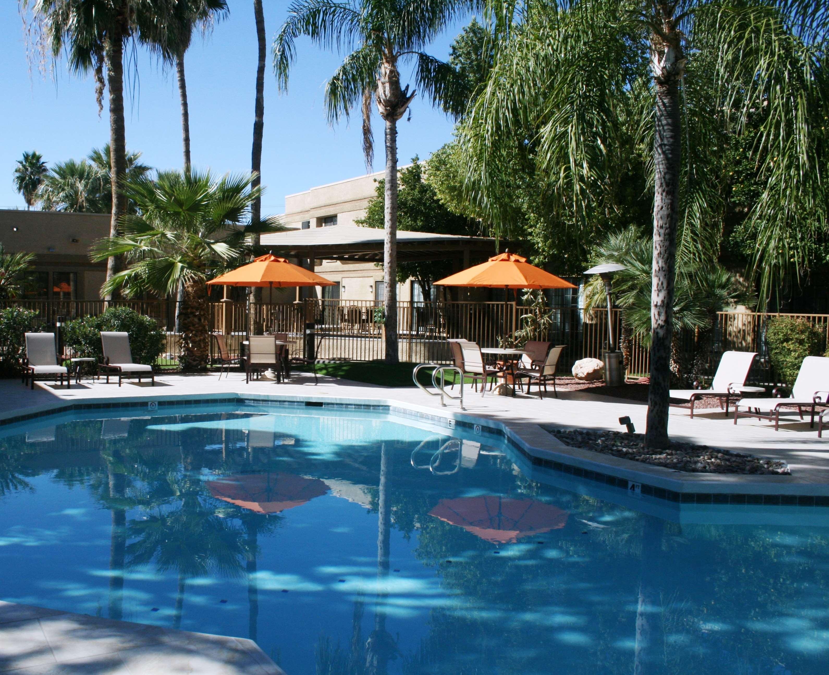 Wyndham Tucson Airport Hotel & Conference Center Exterior photo